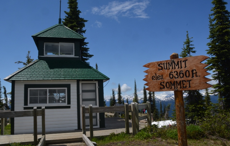 true summit of mt revelstoke